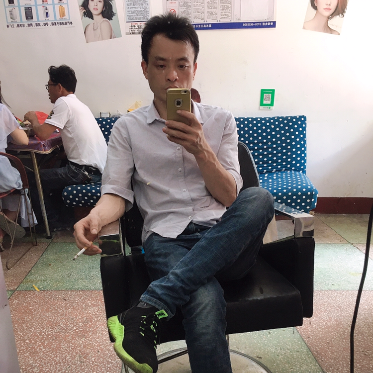 星星相许一个人的照片