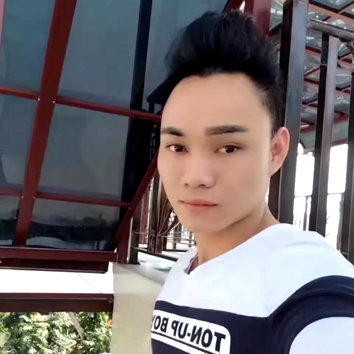 罗海良的照片