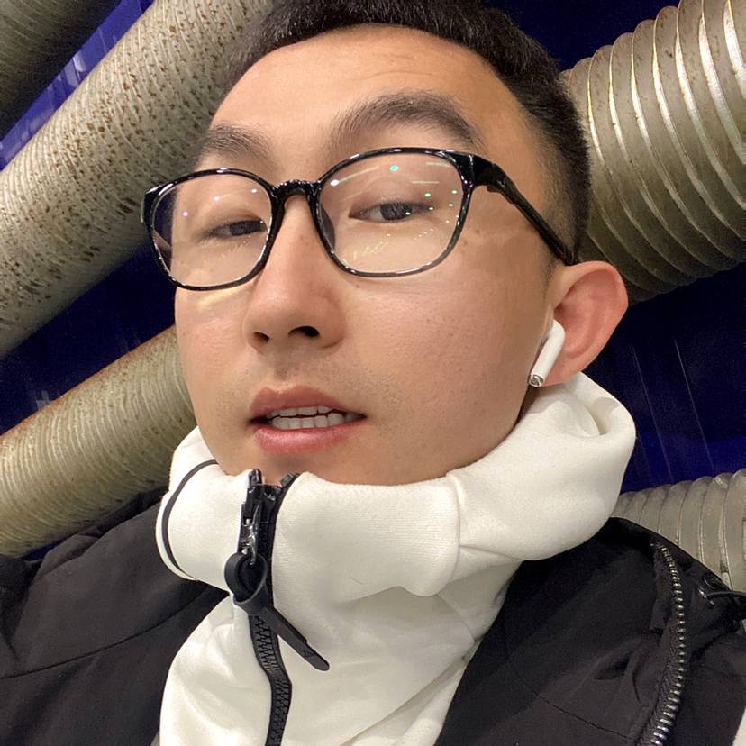 西牛挽手风中的照片