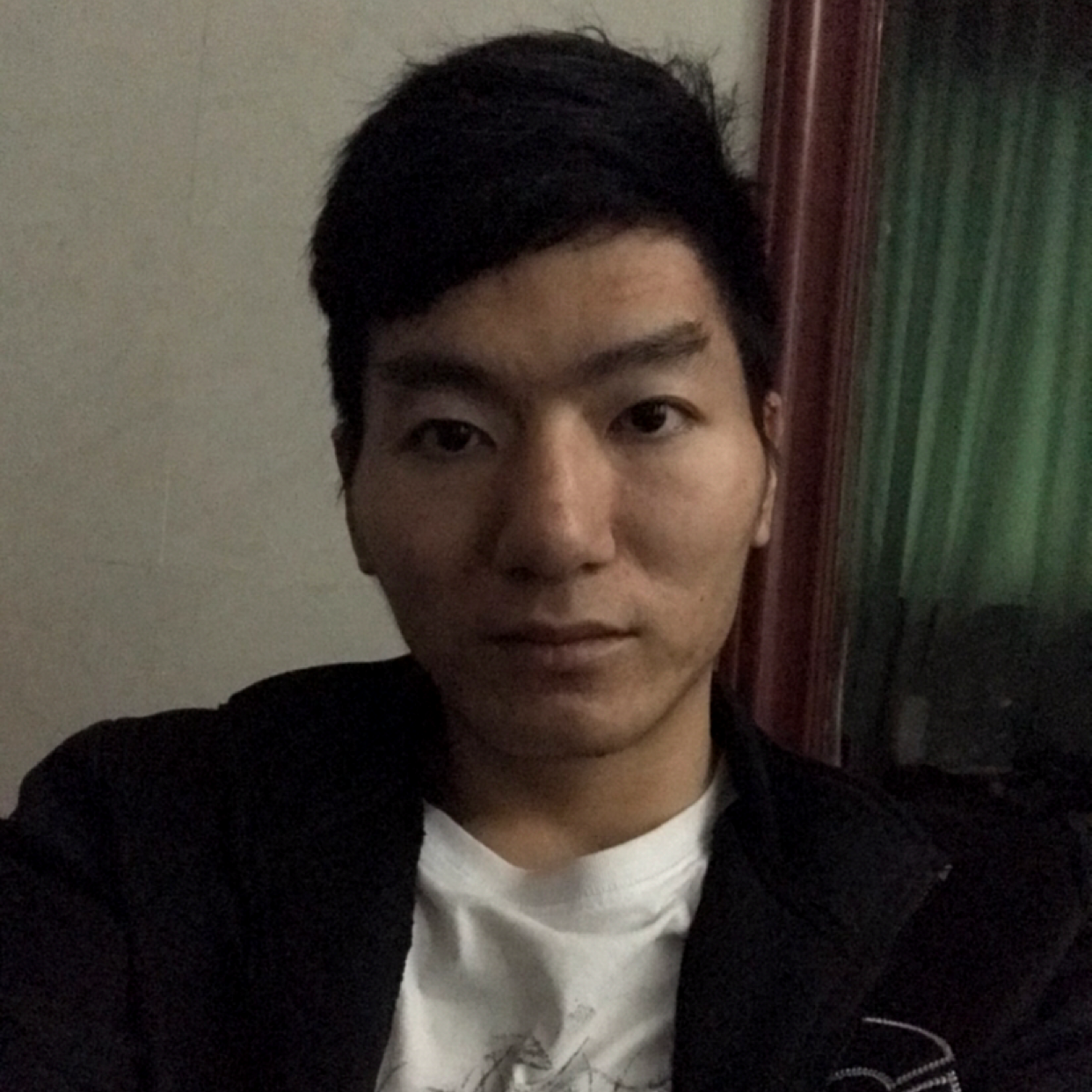 平凡路灯的照片