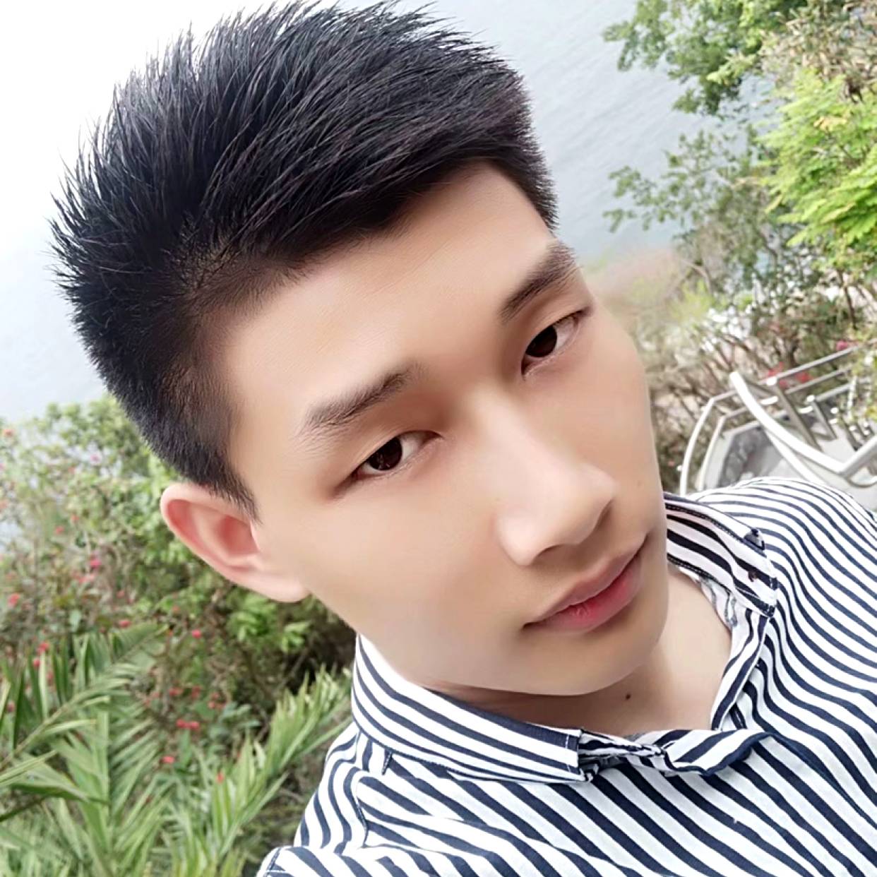 只爱你一次的照片