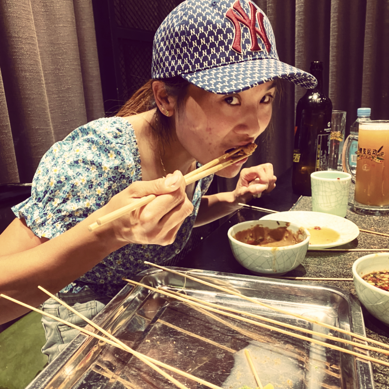 嘟嘴许愿望的照片