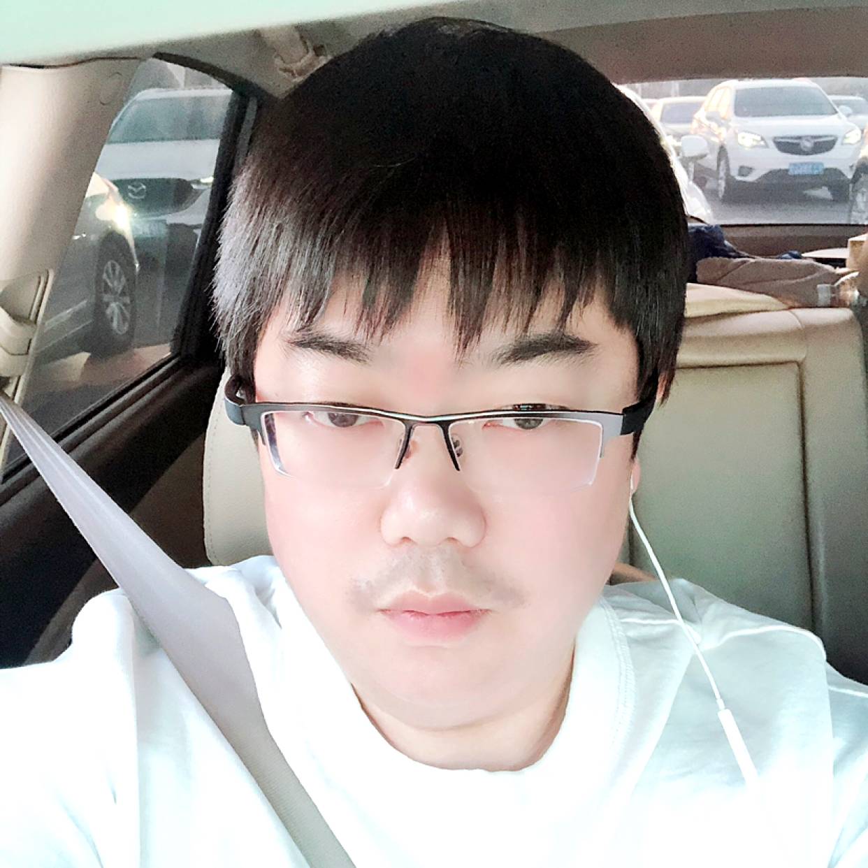 月亮闻的照片