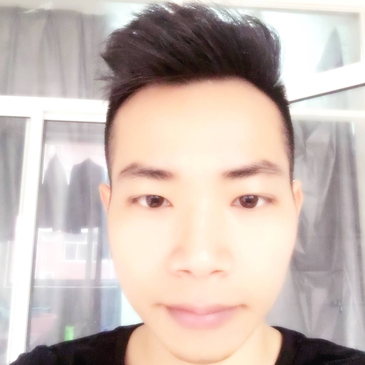 邝佐助的照片