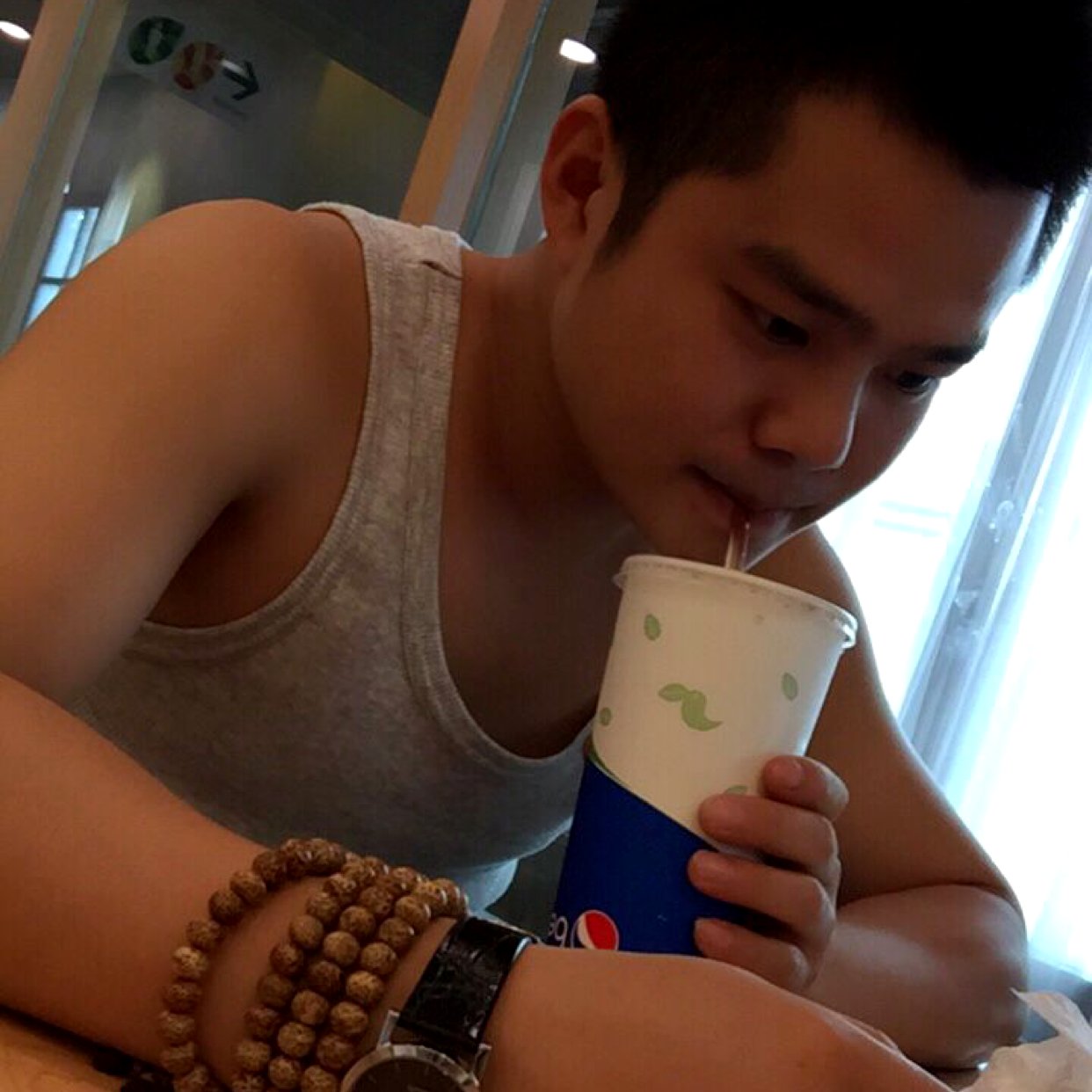 无聊浅吻崖悔的照片
