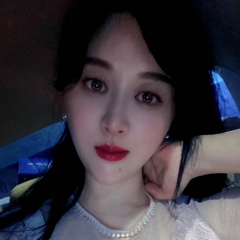 冷艳請学姐的照片