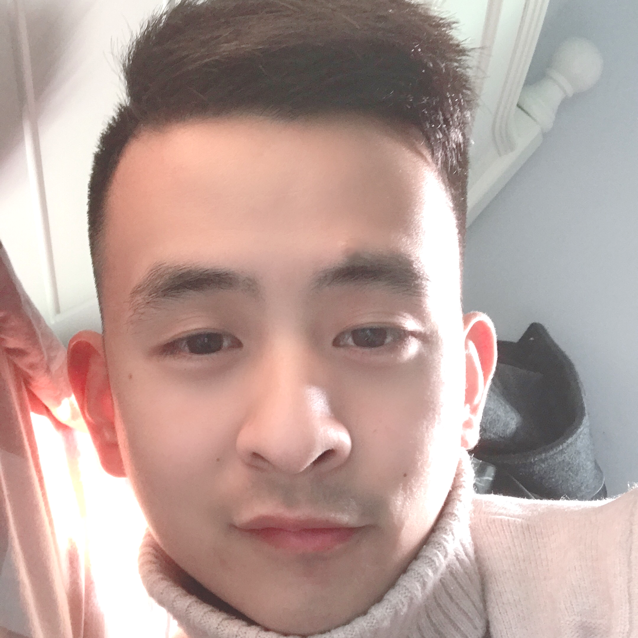 美好挽手白开水的照片