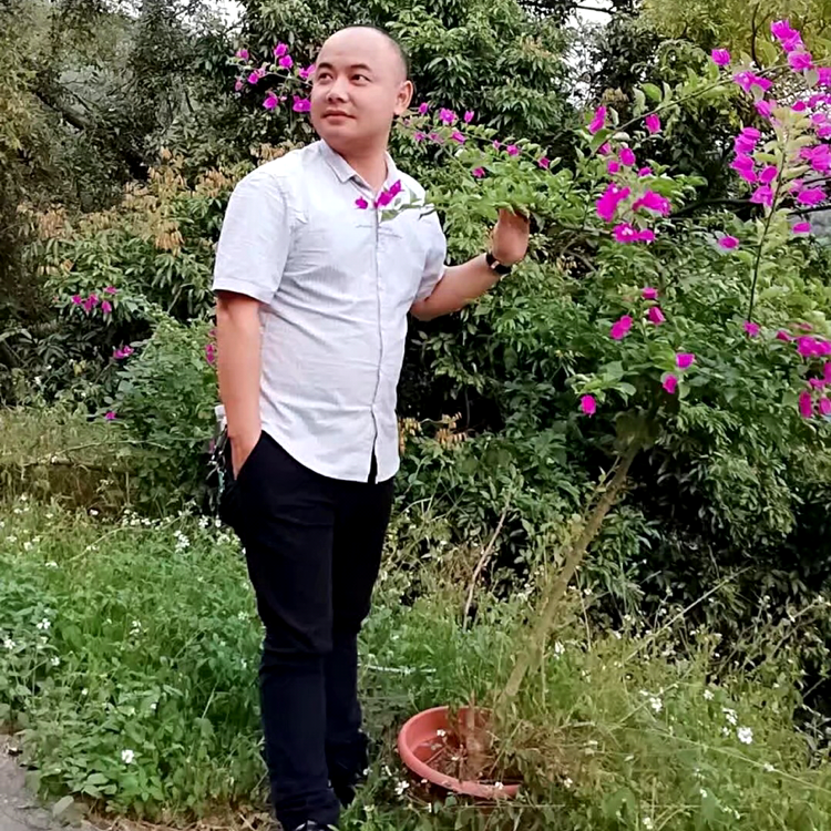 洁雄的照片