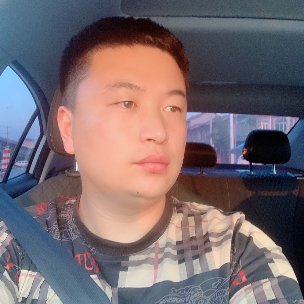 浮光蹁跹干净的照片