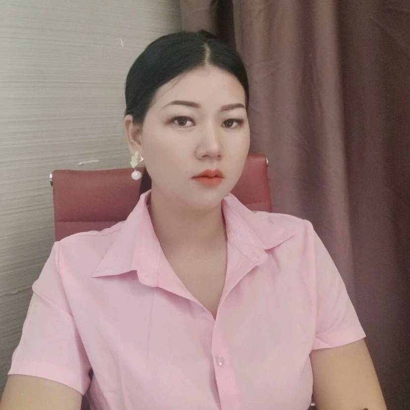 热恋少女的照片