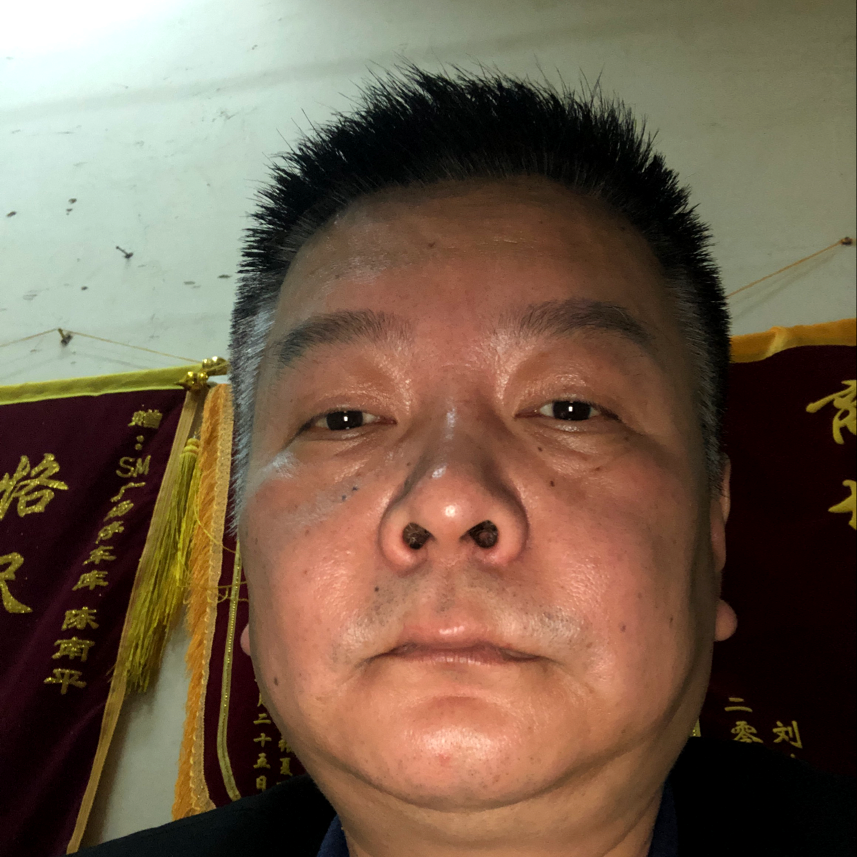 最后的回眸蜜蜂的照片