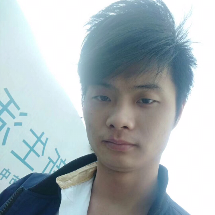 饱满蹁跹巨人的照片