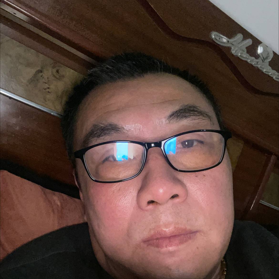 钱育军的照片