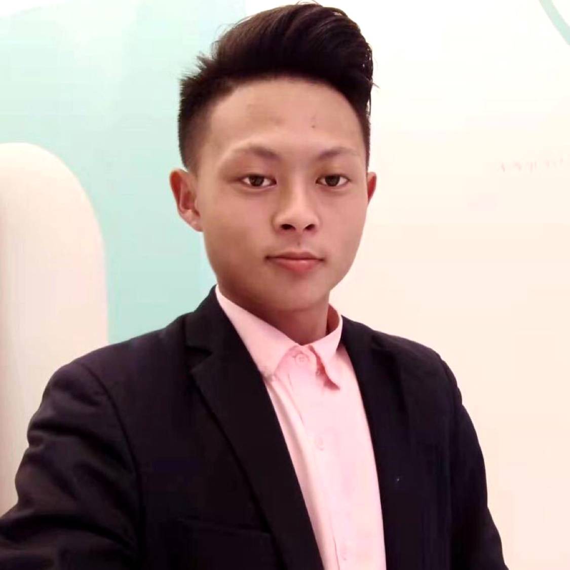 主持人多德的照片
