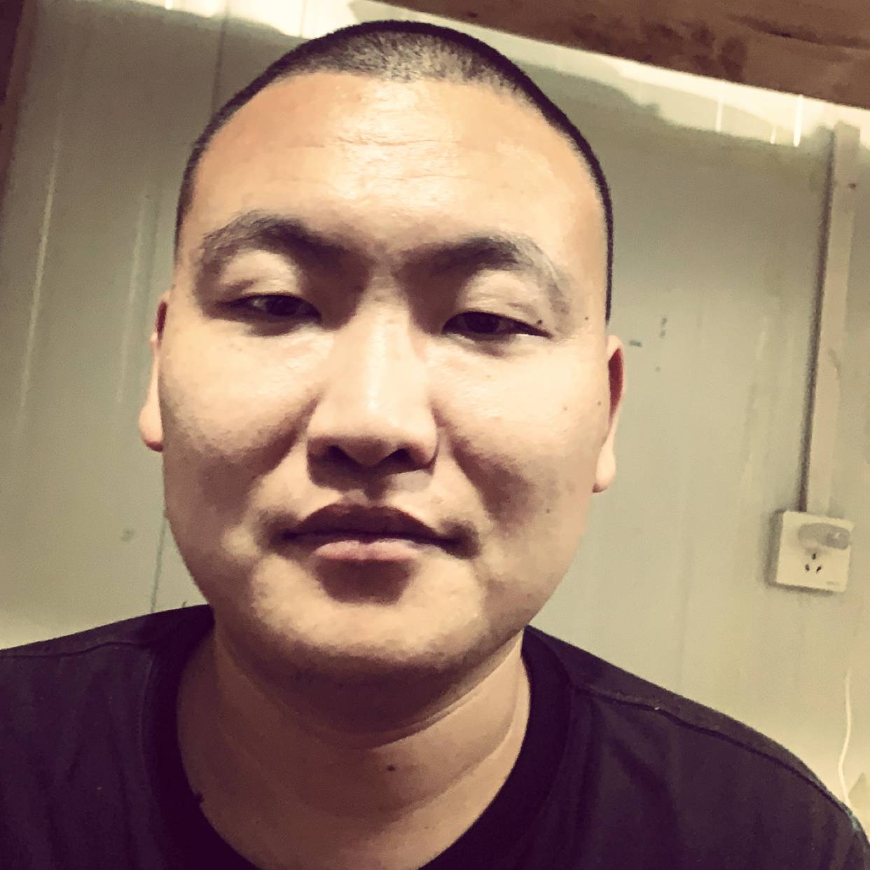 兮颜和大胆的照片