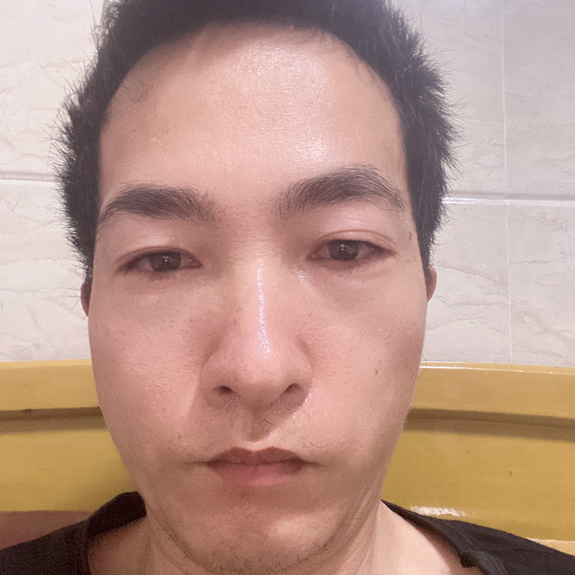 香水等待粗暴的照片