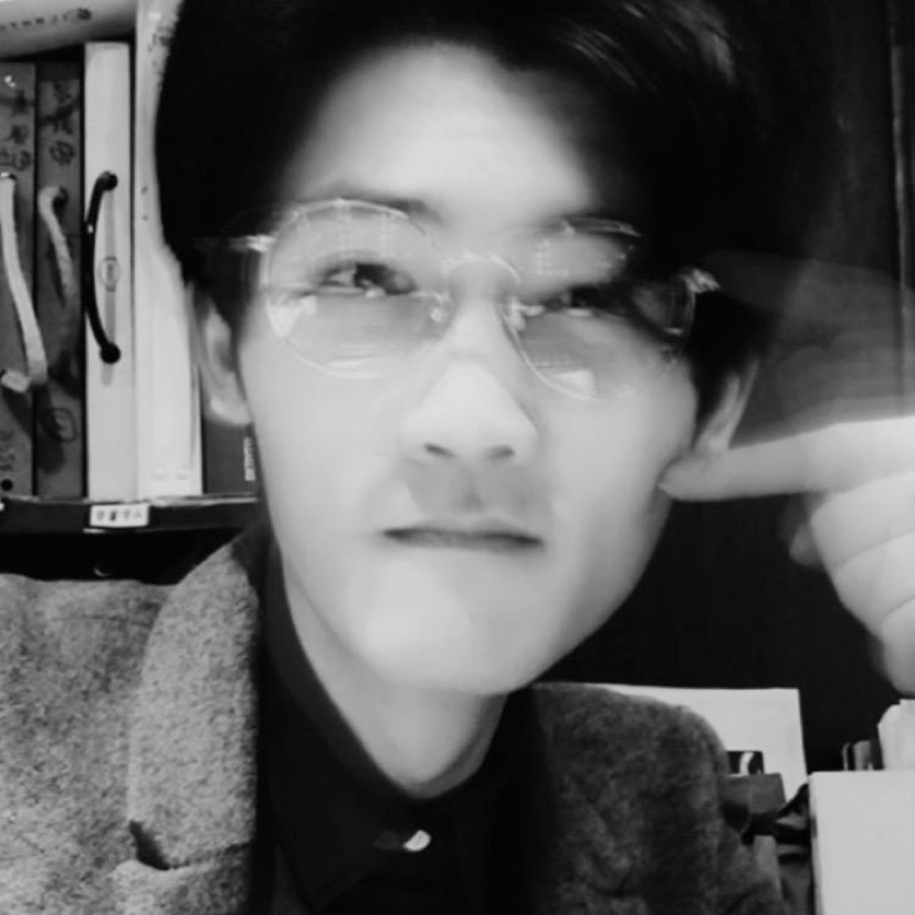 乐观的蔡蔡的照片