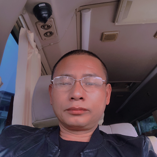 朱隆华的照片