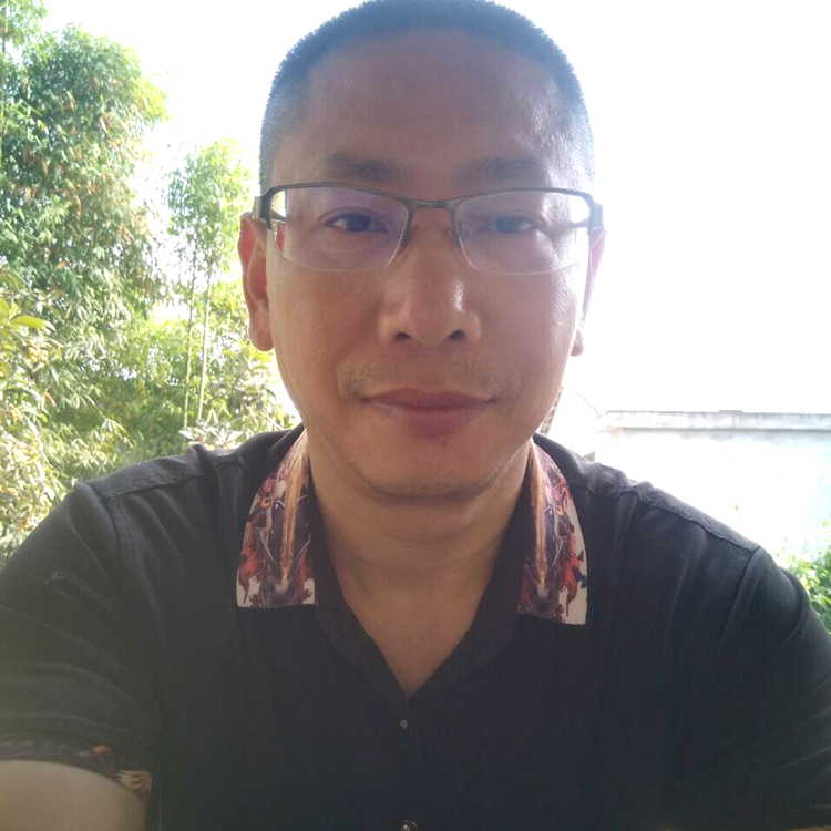 水池搞怪的照片
