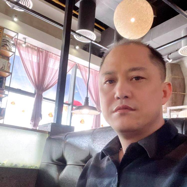 康乃馨等待魁梧的照片