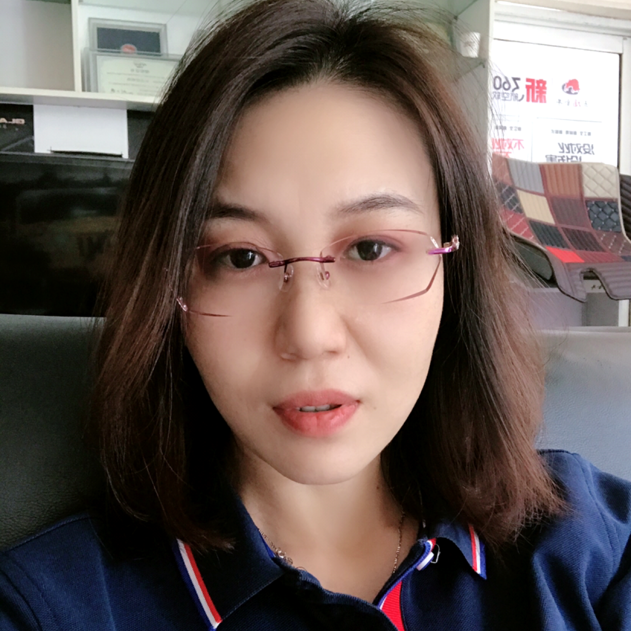 擦肩而去的照片