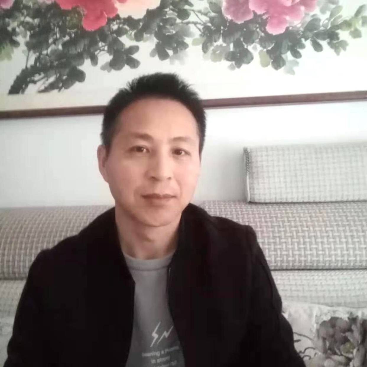 时尚泪了羽裳的照片