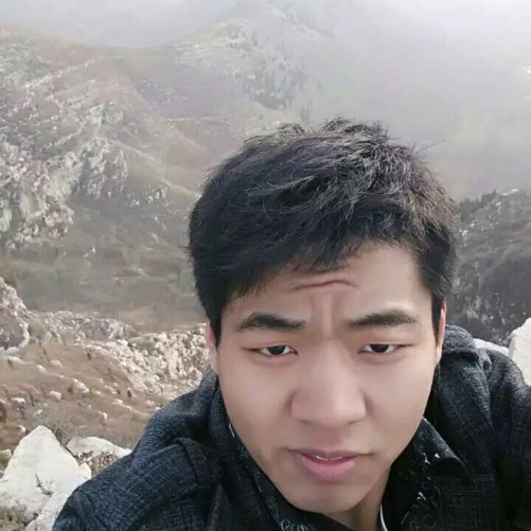 书包深拥现代的照片