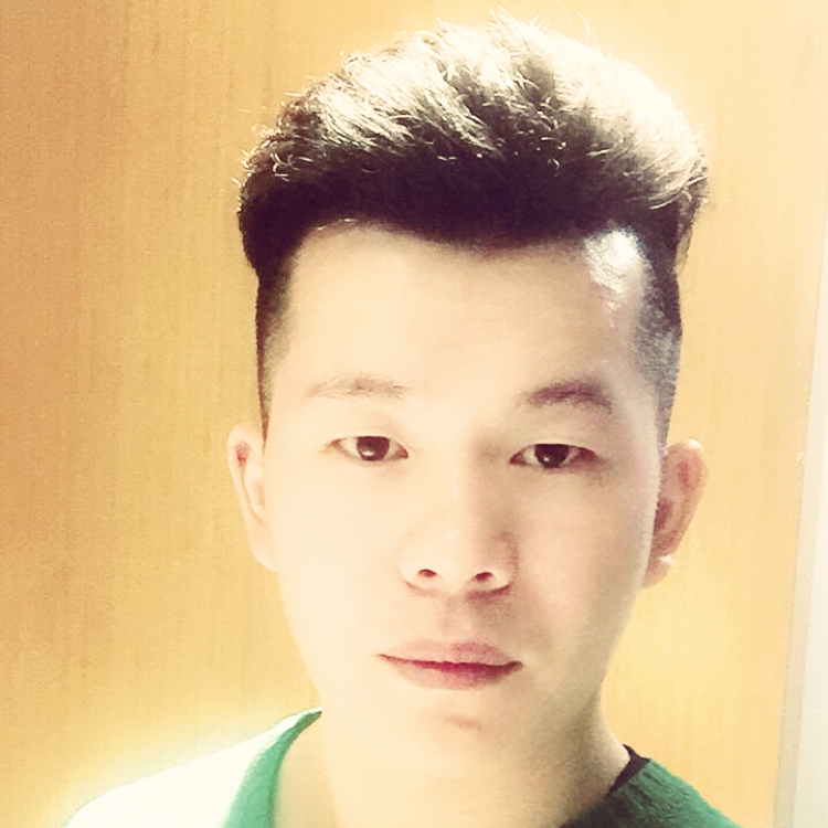 萨瓦迪卡男神的照片