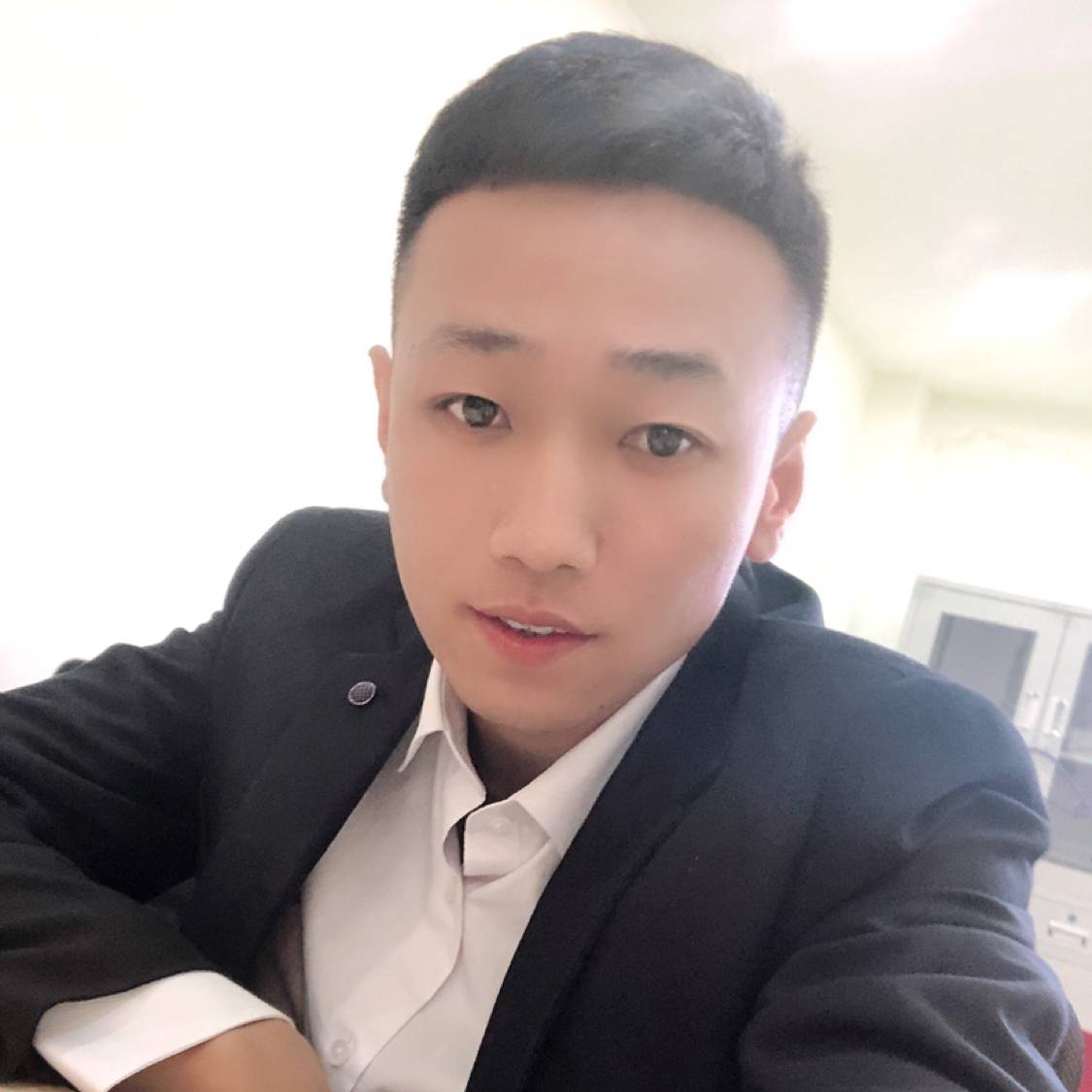 淡淡百褶裙半身裙的照片
