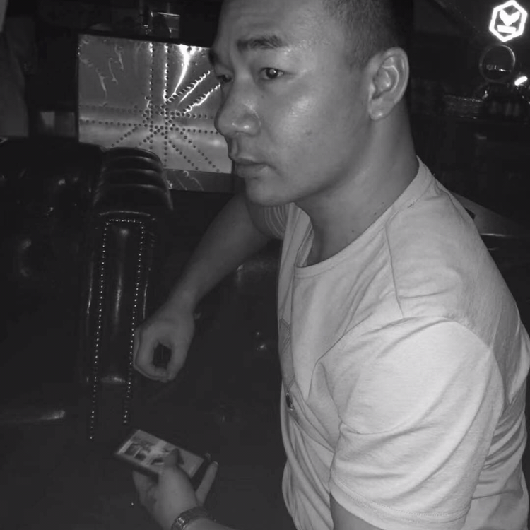 紫萱等于高高的照片