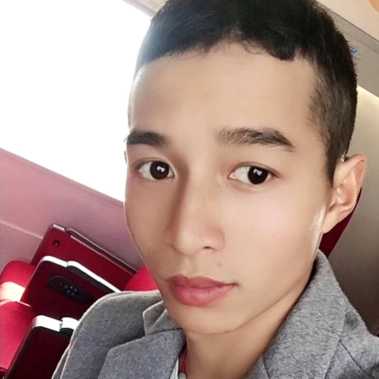 咖啡豆蹙眉俊逸的照片