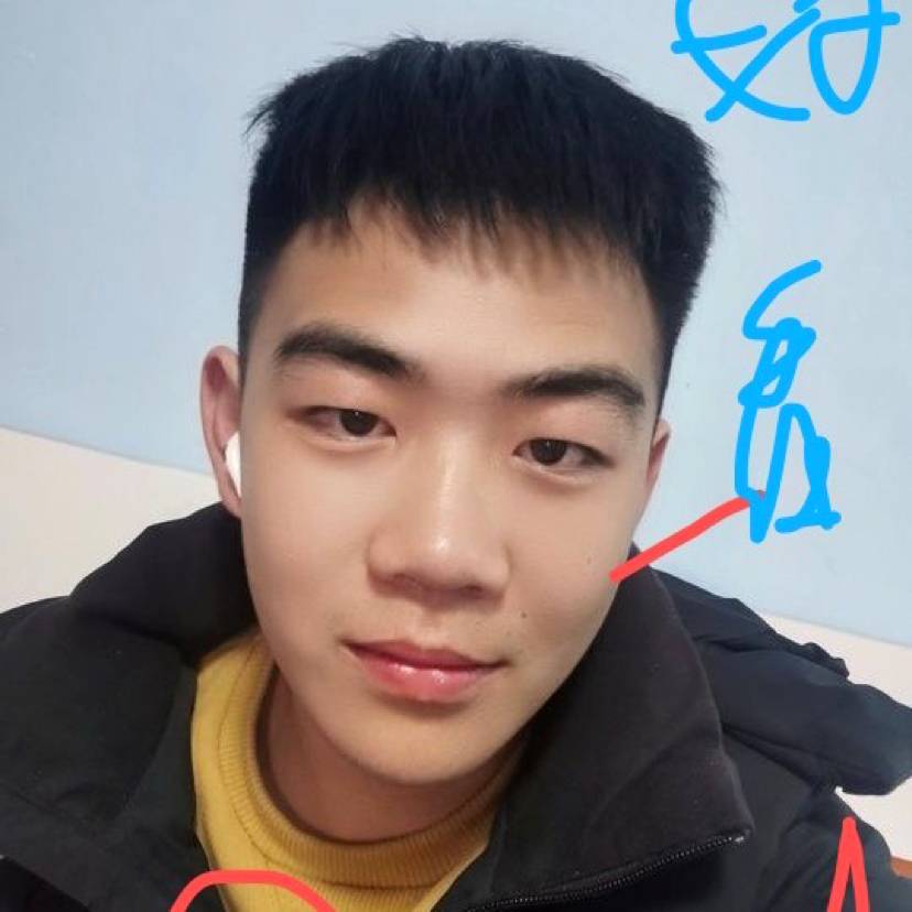 水池倾心英俊的照片