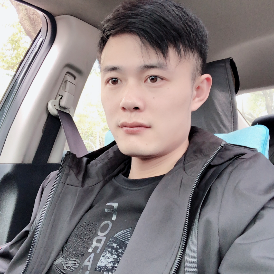 痴情的路人的照片