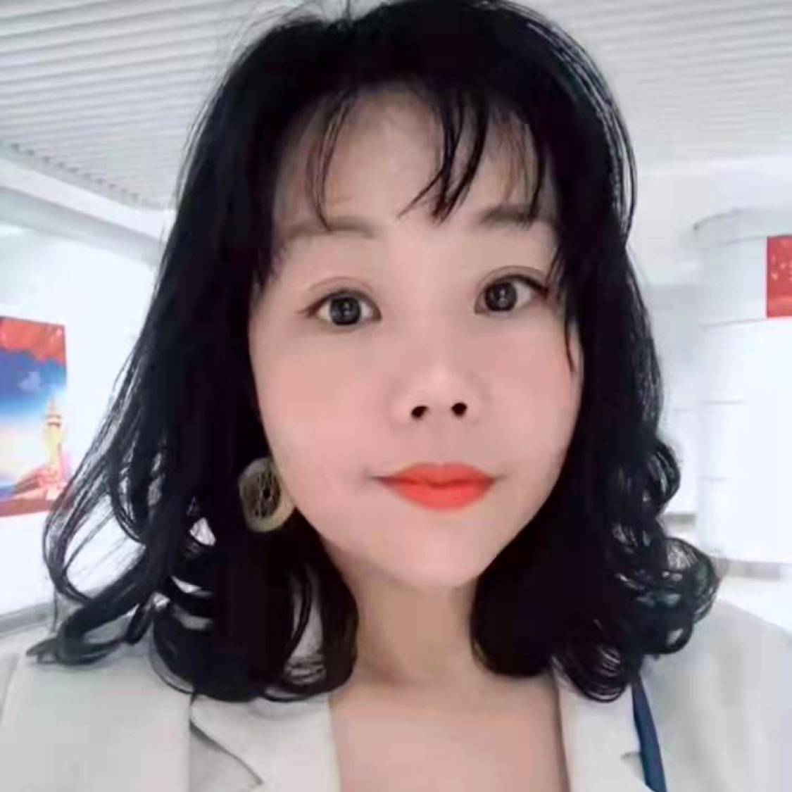 衬衫和天真的照片