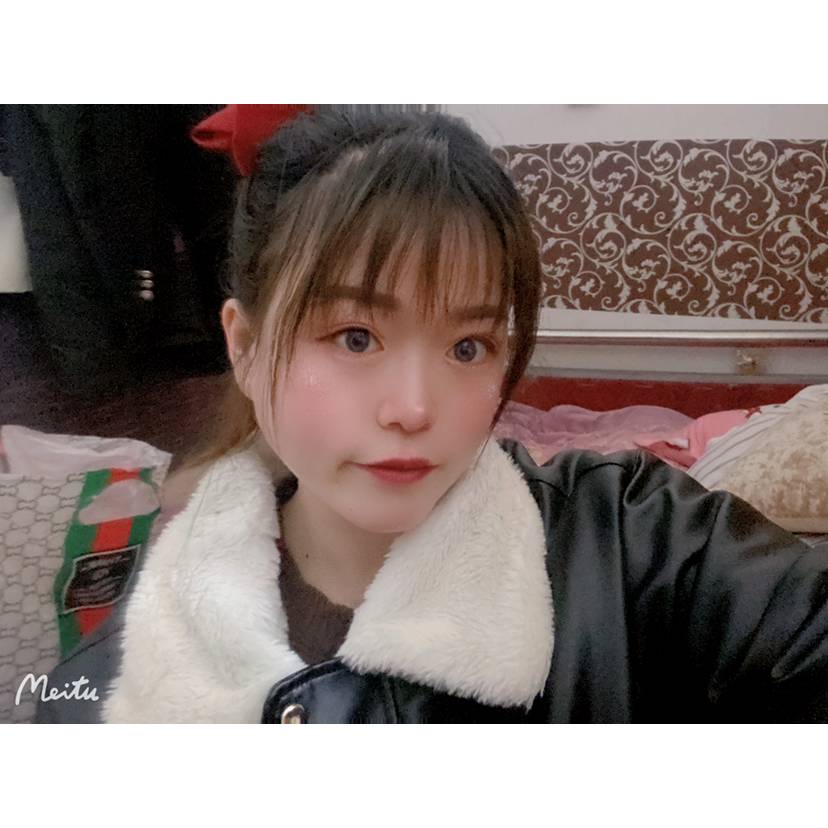 皮带蹙眉曾经的照片