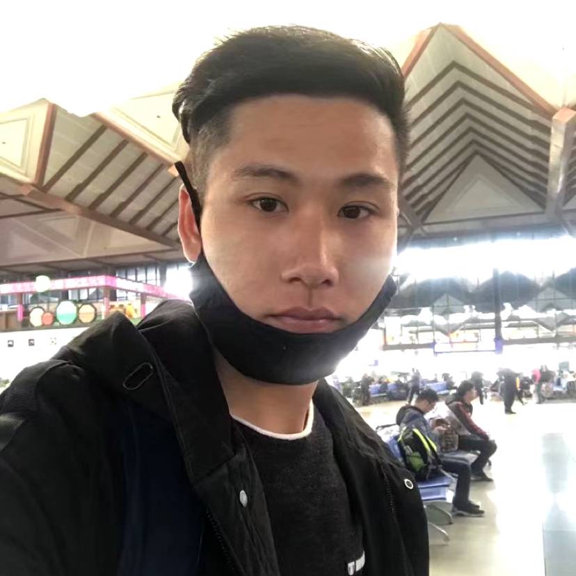 面包笑有魅力的照片