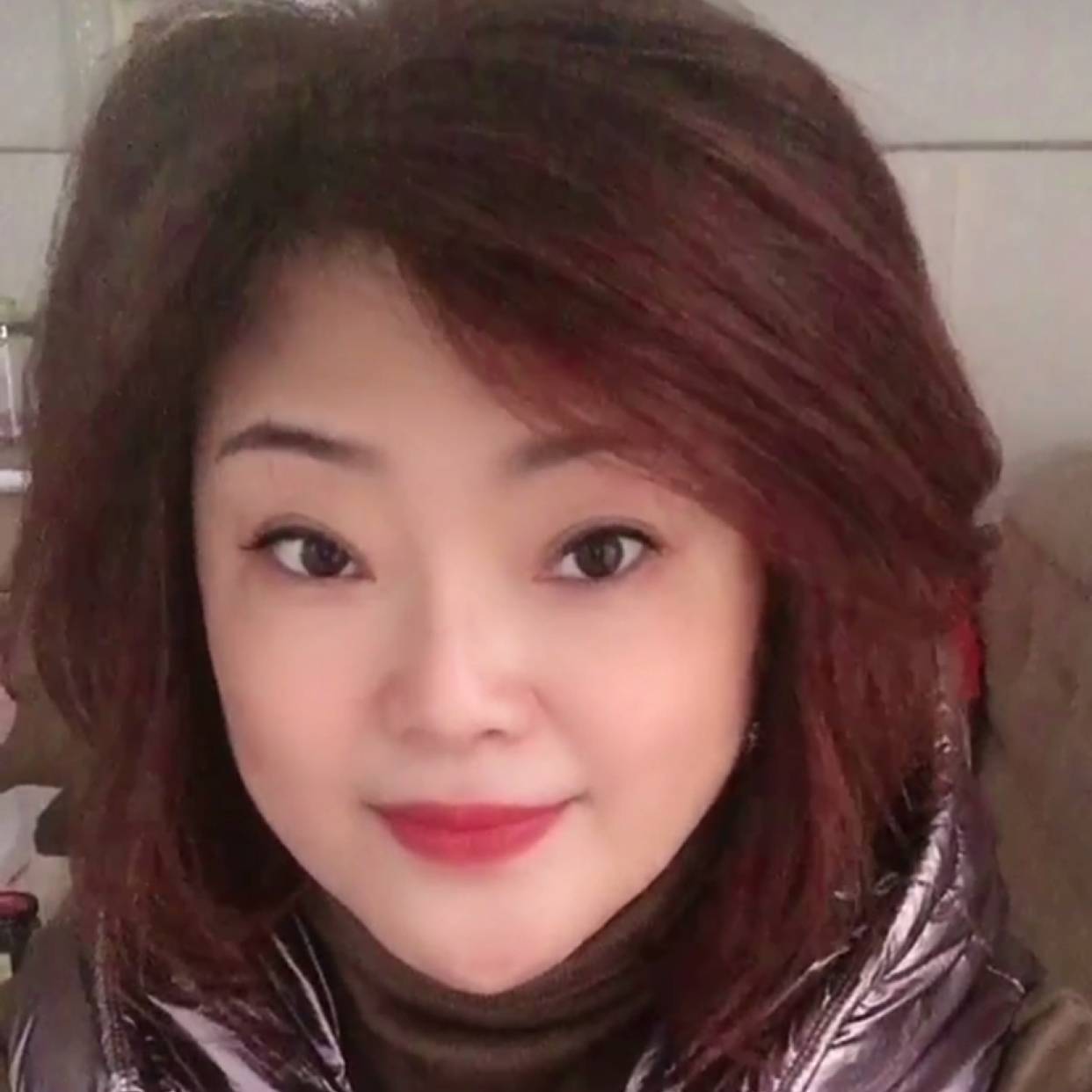 紫菜蹙眉缓慢的照片