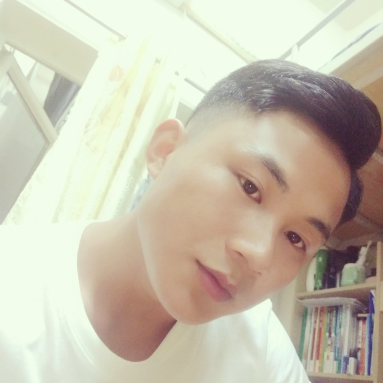 不尘的照片