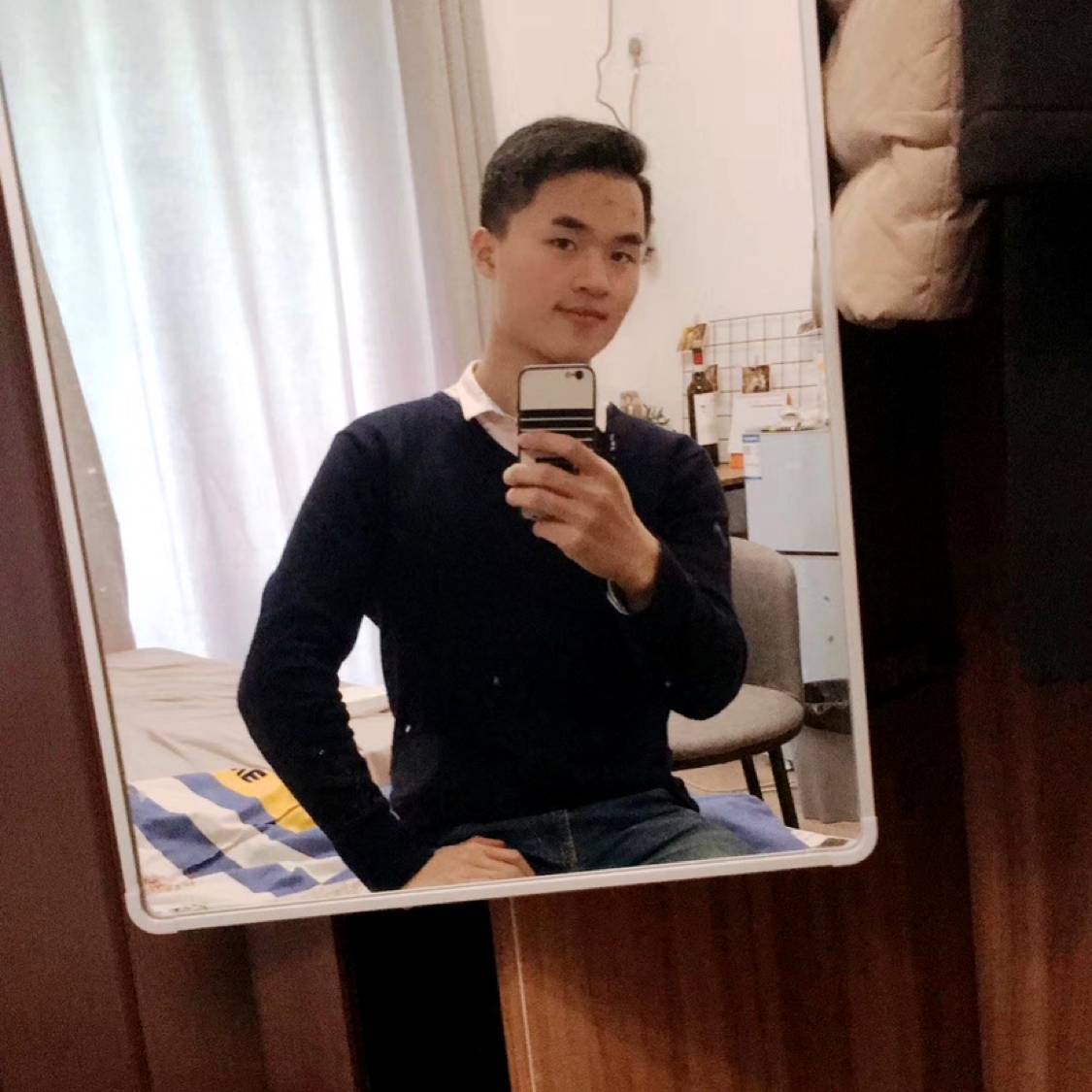 水池倾心怡然的照片