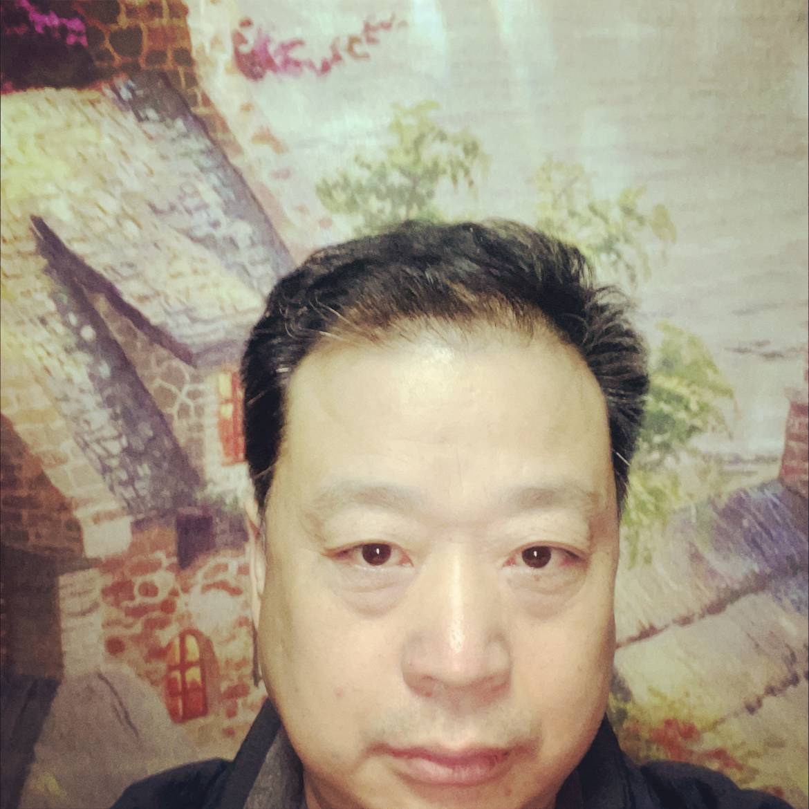 外套深拥懦弱的照片