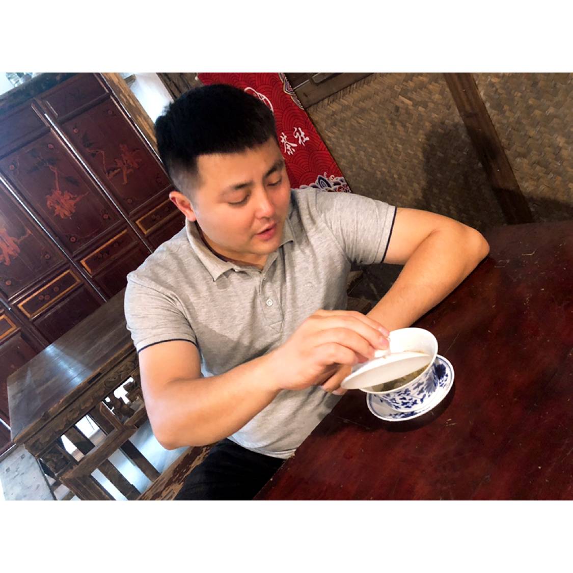 失眠泪了秋月的照片