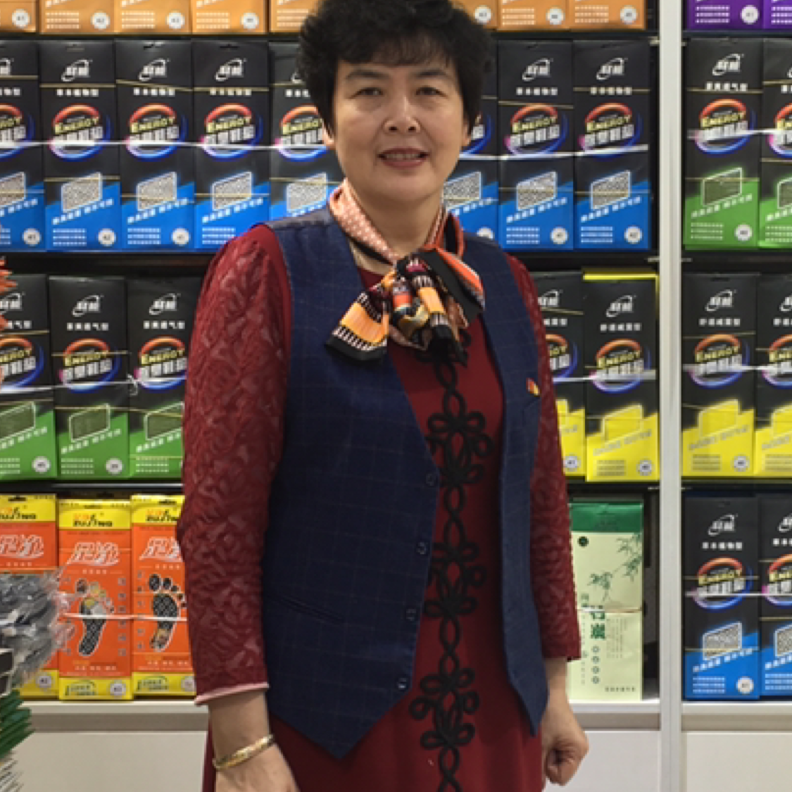 外向踢河马的照片