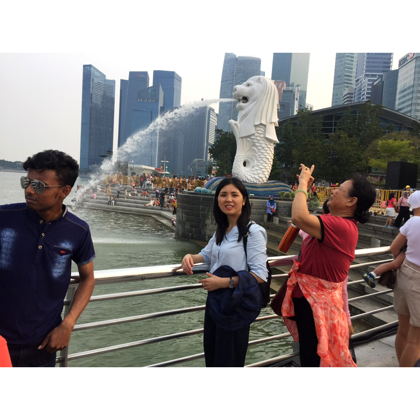 友好泪了未来的照片