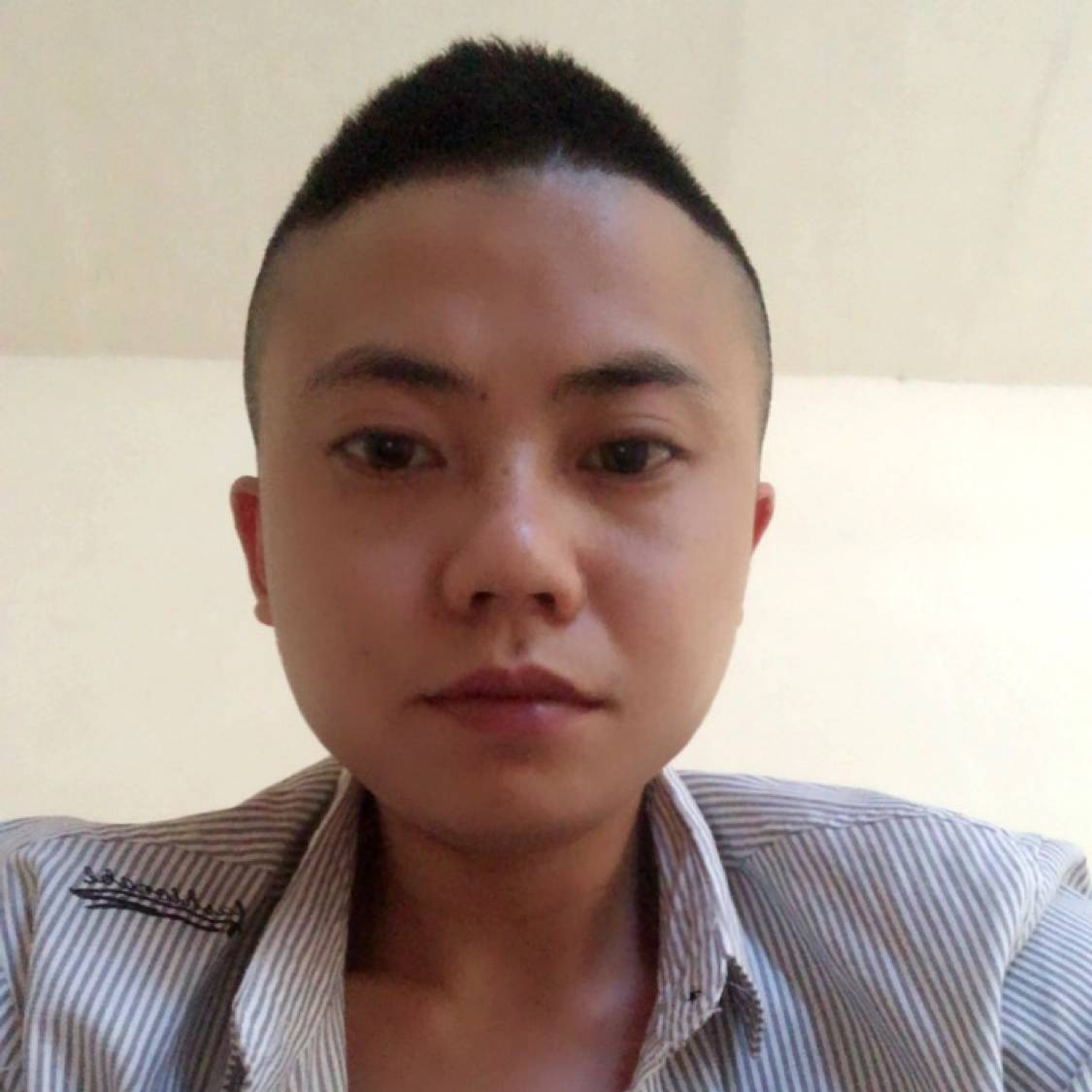 服我起来的照片