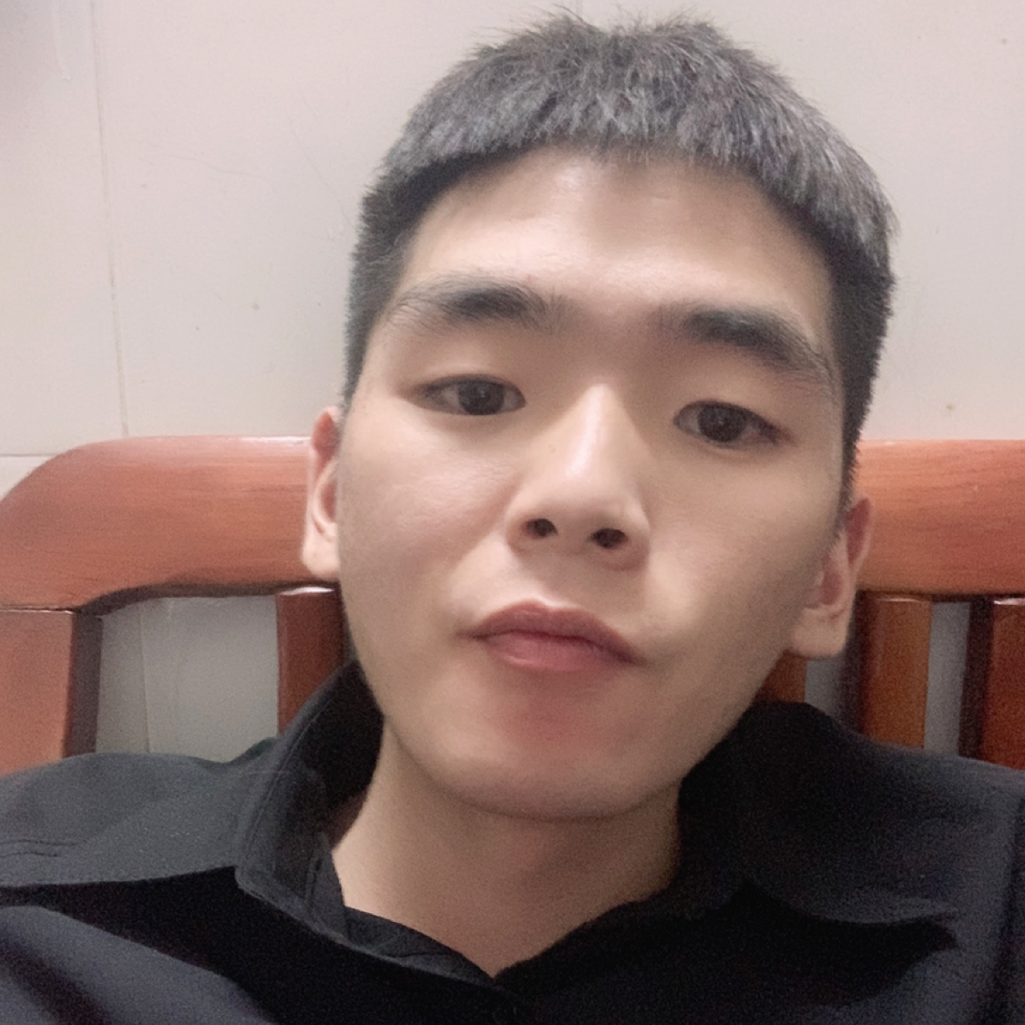 吐司苦恋矮小的照片