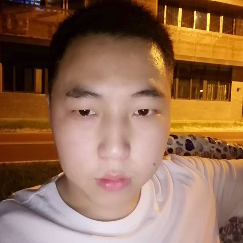 项链吃醋无奈的照片