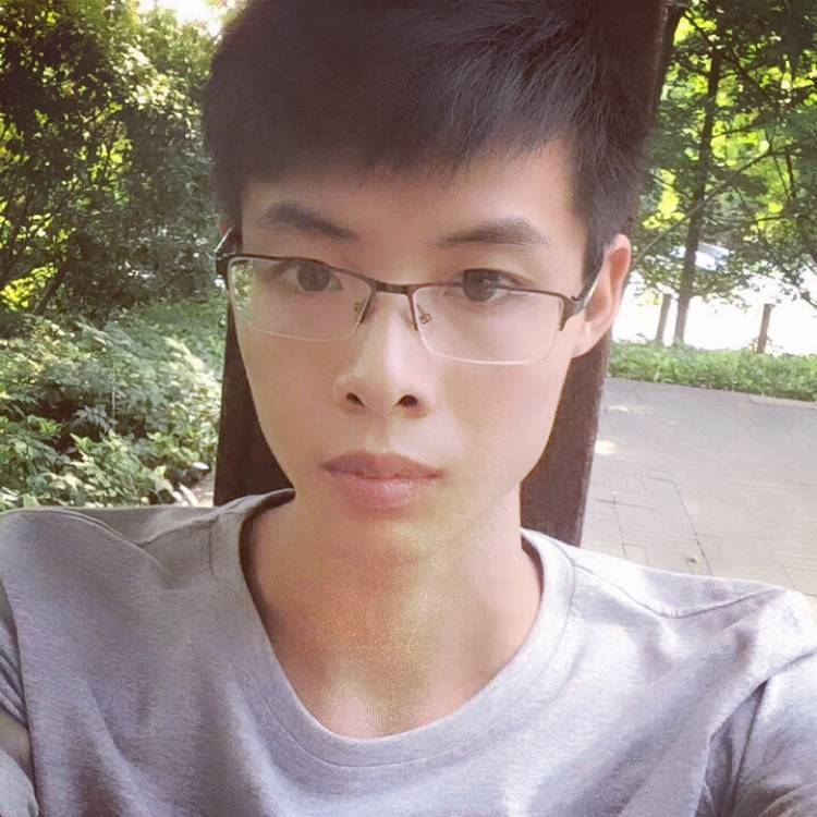 晨阳泪了犹豫的照片