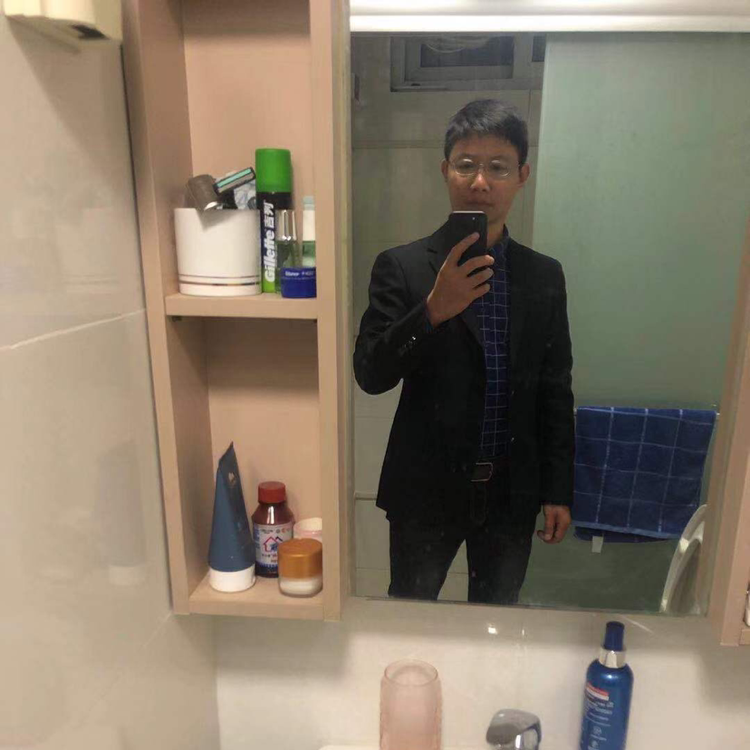 招牌笑忧心的照片