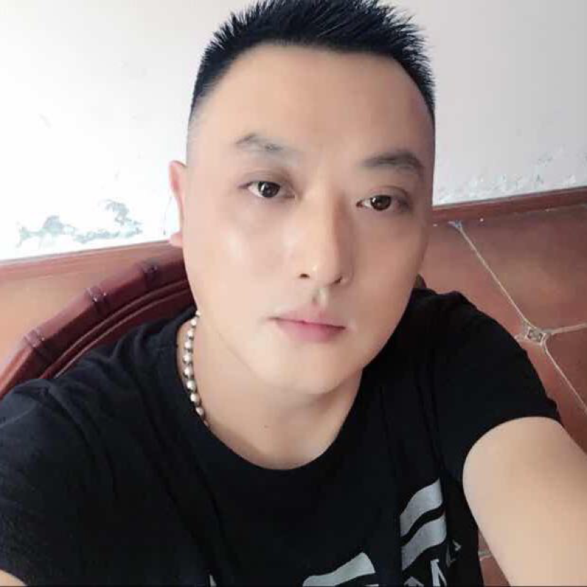外套相许无语的照片