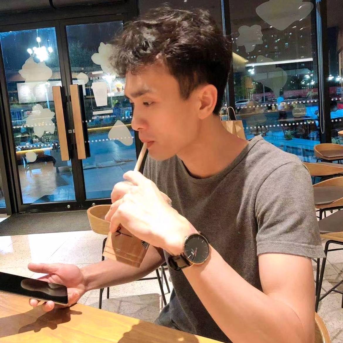 唯一de流星的照片